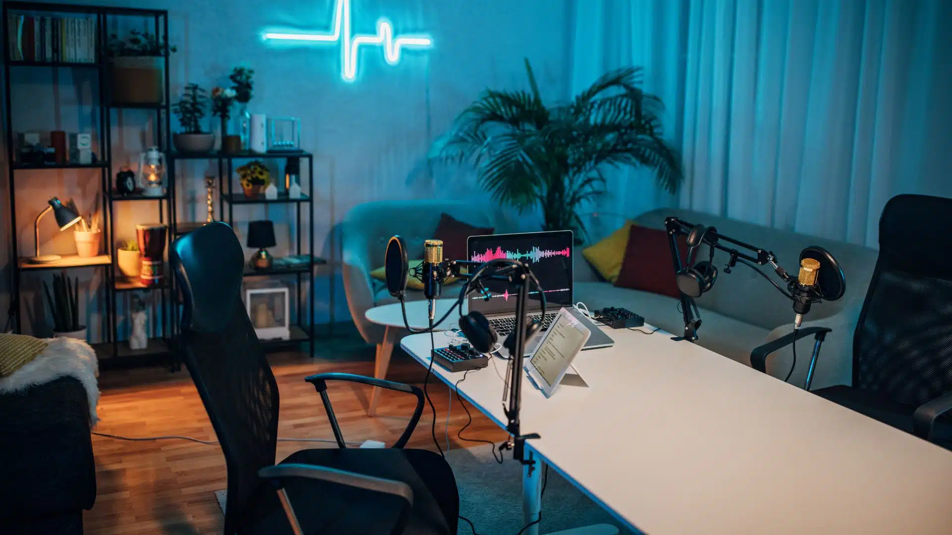 Podcast Studio - Speedy Clicks